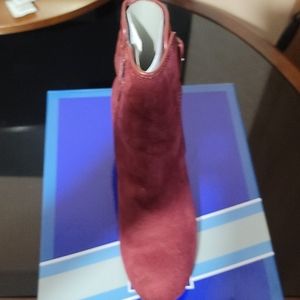 White Mountain Red Suede Ankle Boots